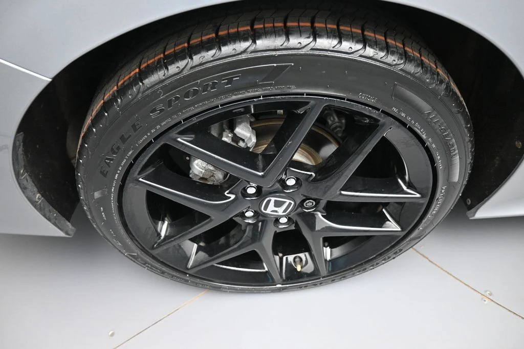 2024 Honda Civic 11th Gen - Image 12 of 31