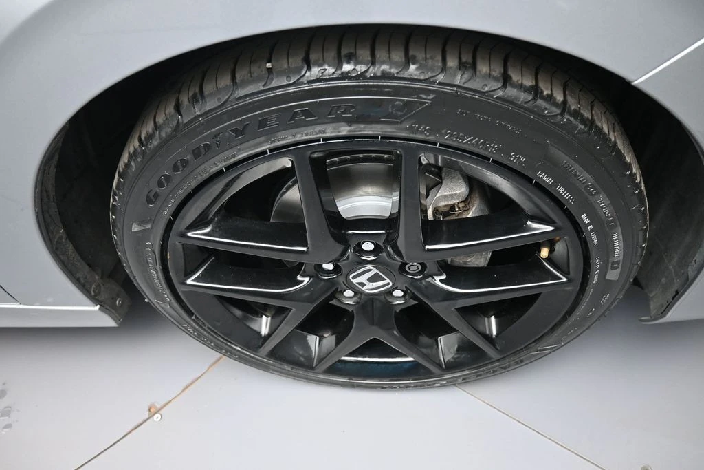 2024 Honda Civic 11th Gen - Image 13 of 31