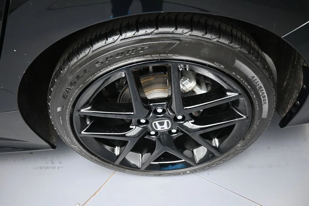 2024 Honda Civic 11th Gen - Image 15 of 31