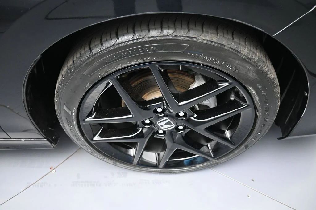 2024 Honda Civic 11th Gen - Image 13 of 31