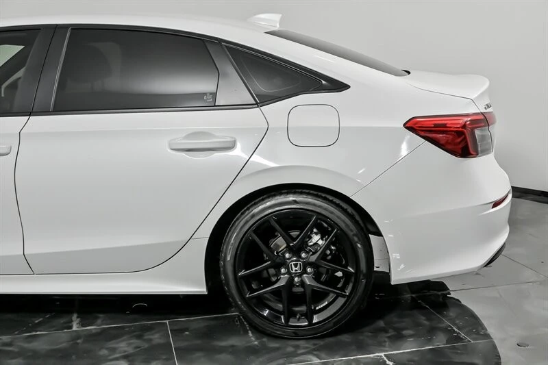 2024 Honda Civic 11th Gen - Image 8 of 12