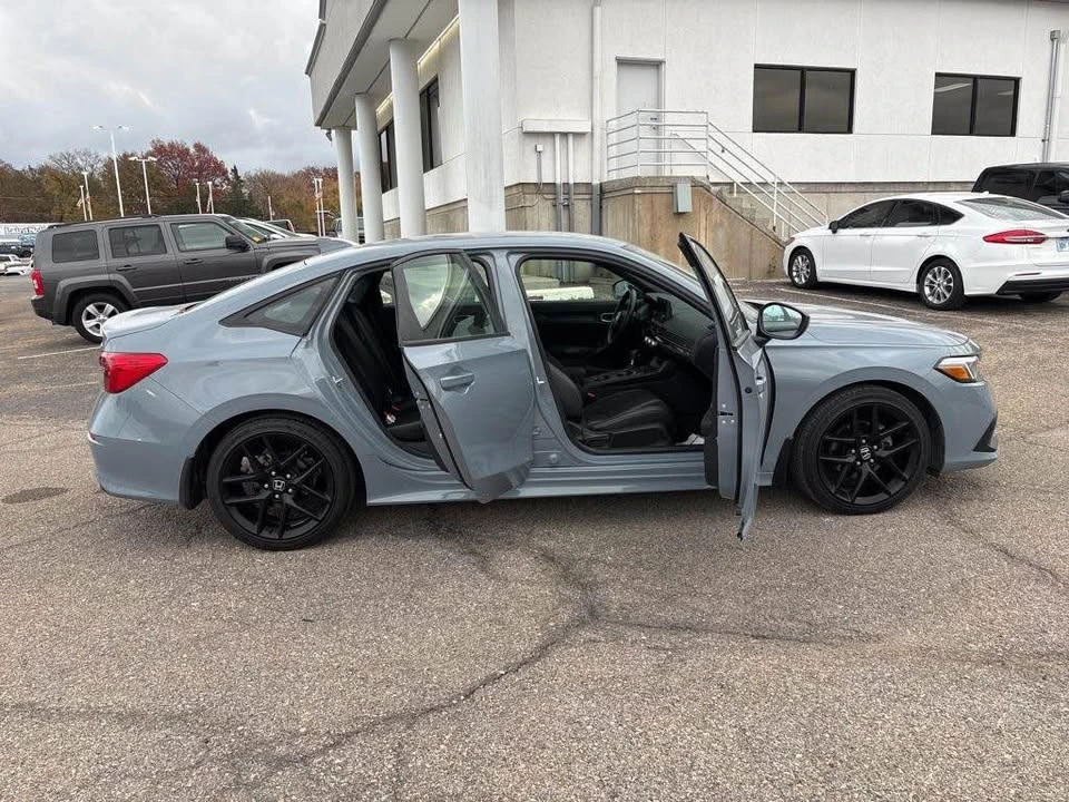 2024 Honda Civic 11th Gen - Image 7 of 11