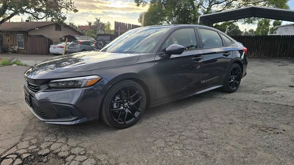 2024 Honda Civic 11th Gen - Image 2 of 11