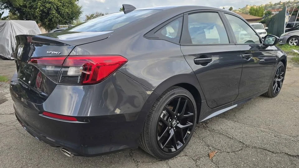2024 Honda Civic 11th Gen - Image 6 of 11