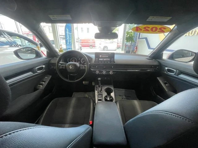 2024 Honda Civic 11th Gen - Image 19 of 31