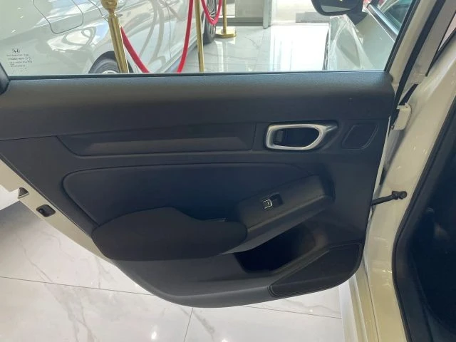 2024 Honda Civic 11th Gen - Image 17 of 31