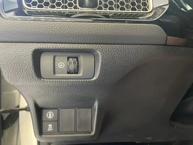2024 Honda Civic 11th Gen - Image 10 of 31
