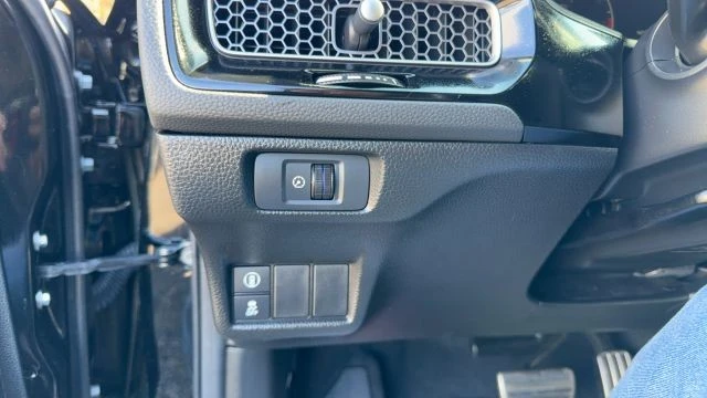 2024 Honda Civic 11th Gen - Image 17 of 26