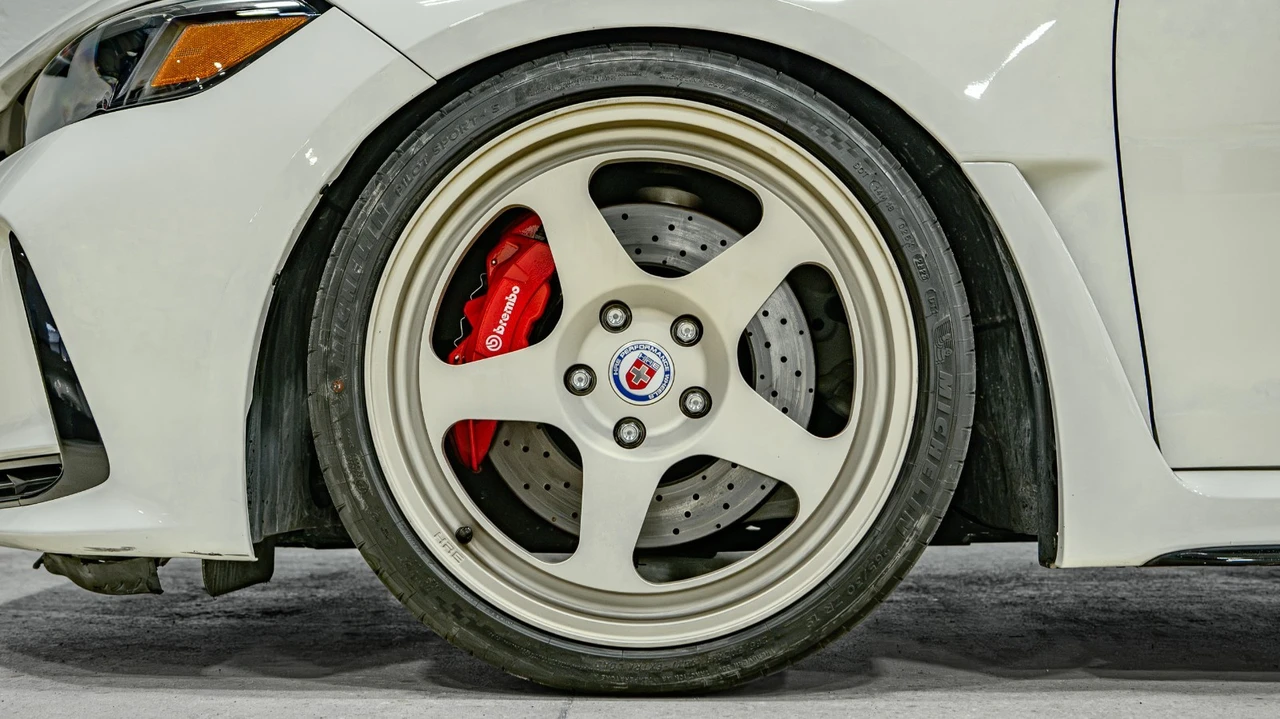 2024 Honda FL5 Civic Type R - Image 2 of 31