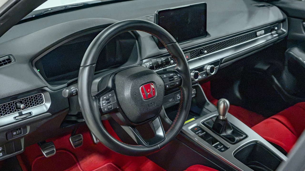 2024 Honda FL5 Civic Type R - Image 28 of 31