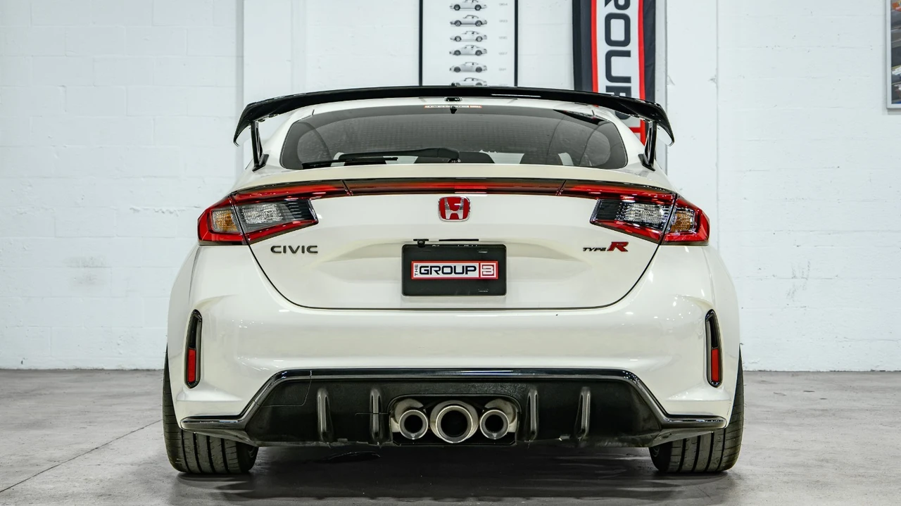 2024 Honda FL5 Civic Type R - Image 10 of 31