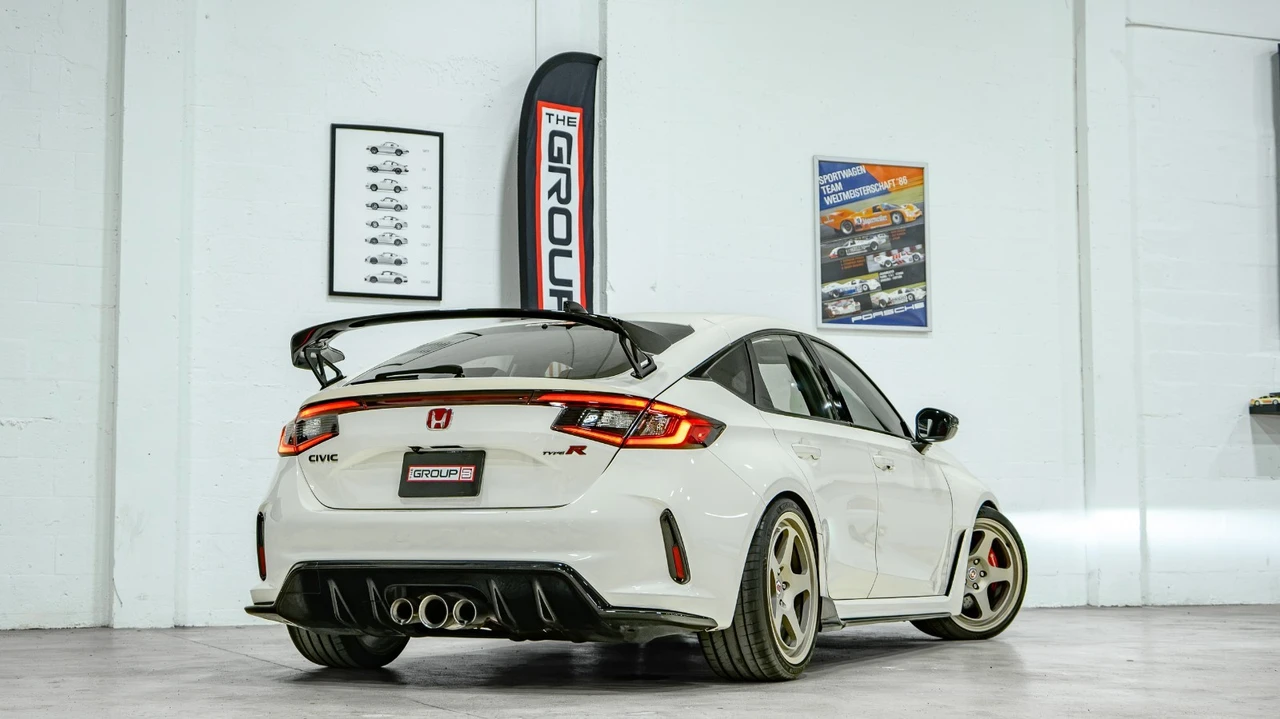 2024 Honda FL5 Civic Type R - Image 13 of 31