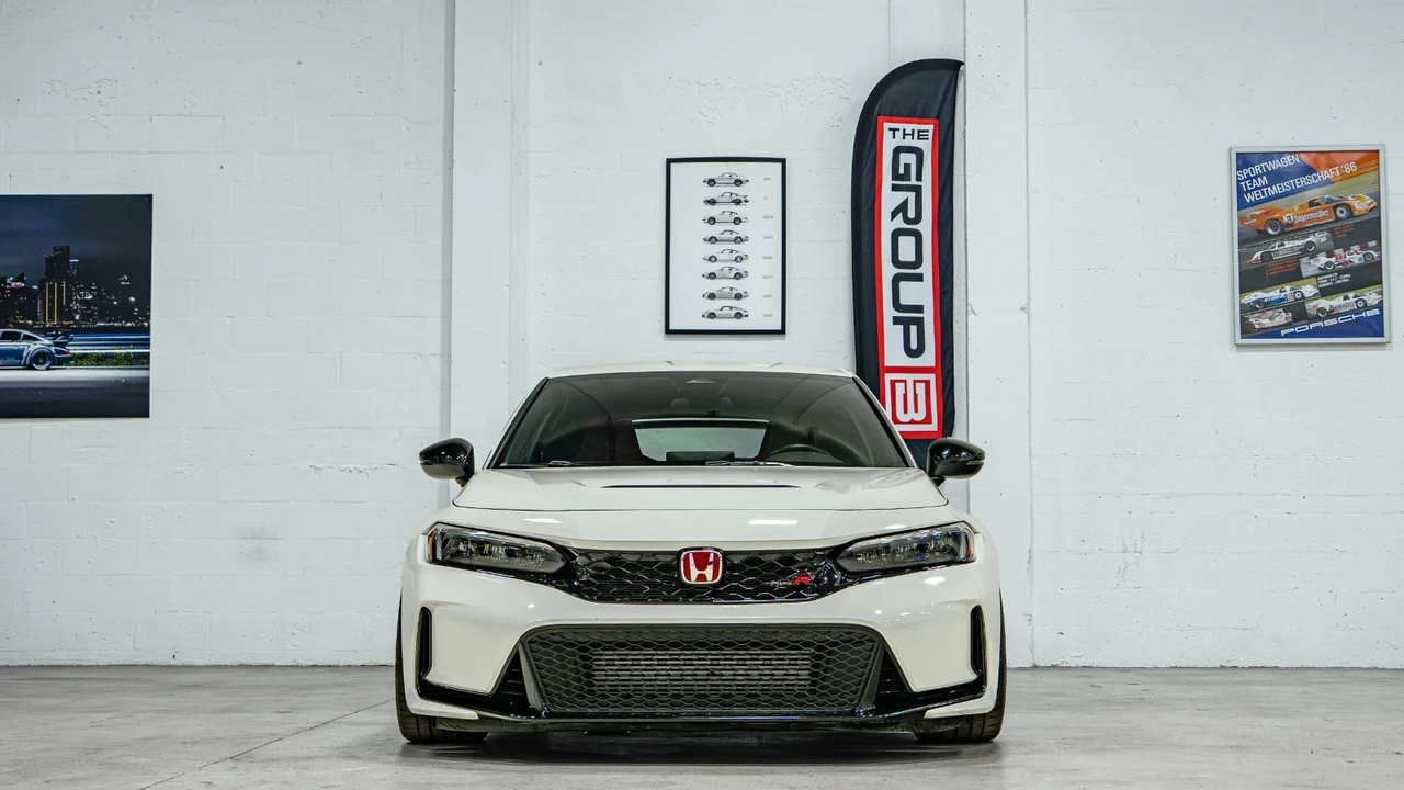 2024 Honda FL5 Civic Type R - Image 19 of 31
