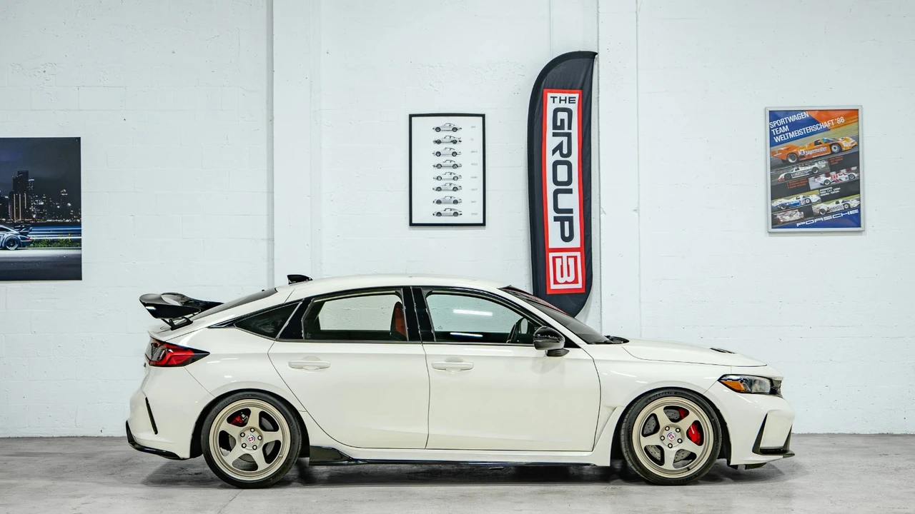 2024 Honda FL5 Civic Type R - Image 15 of 31