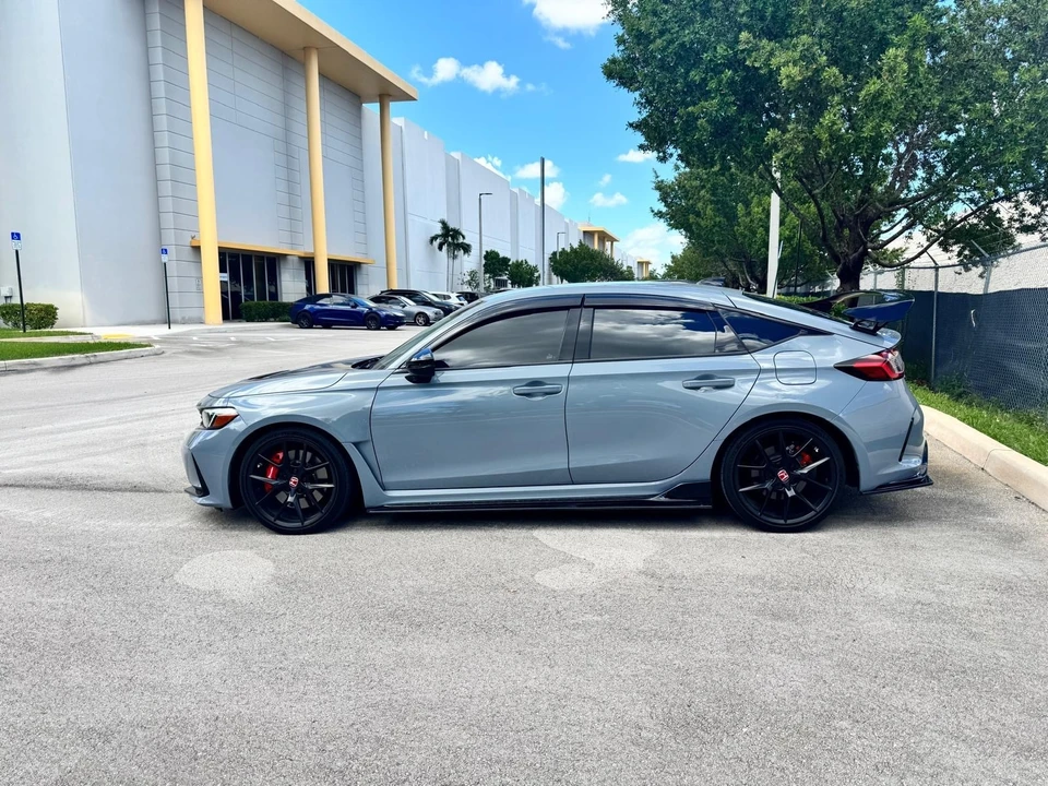 2024 Honda FL5 Civic Type R - Image 2 of 31