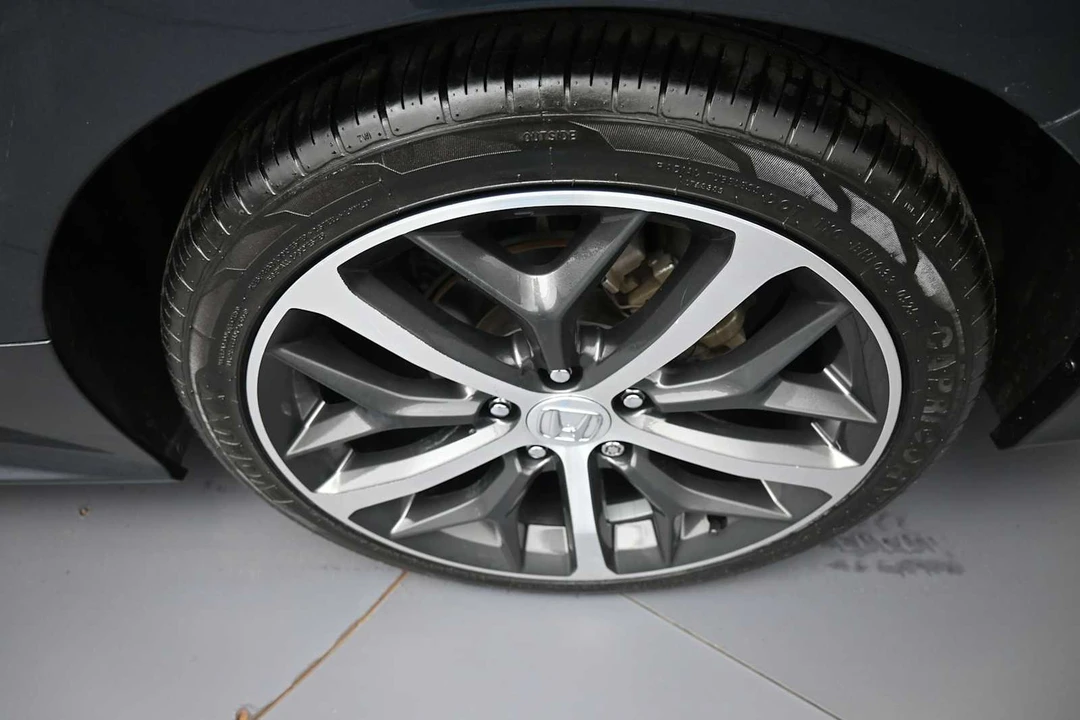 2024 Honda Civic 11th Gen - Image 15 of 31