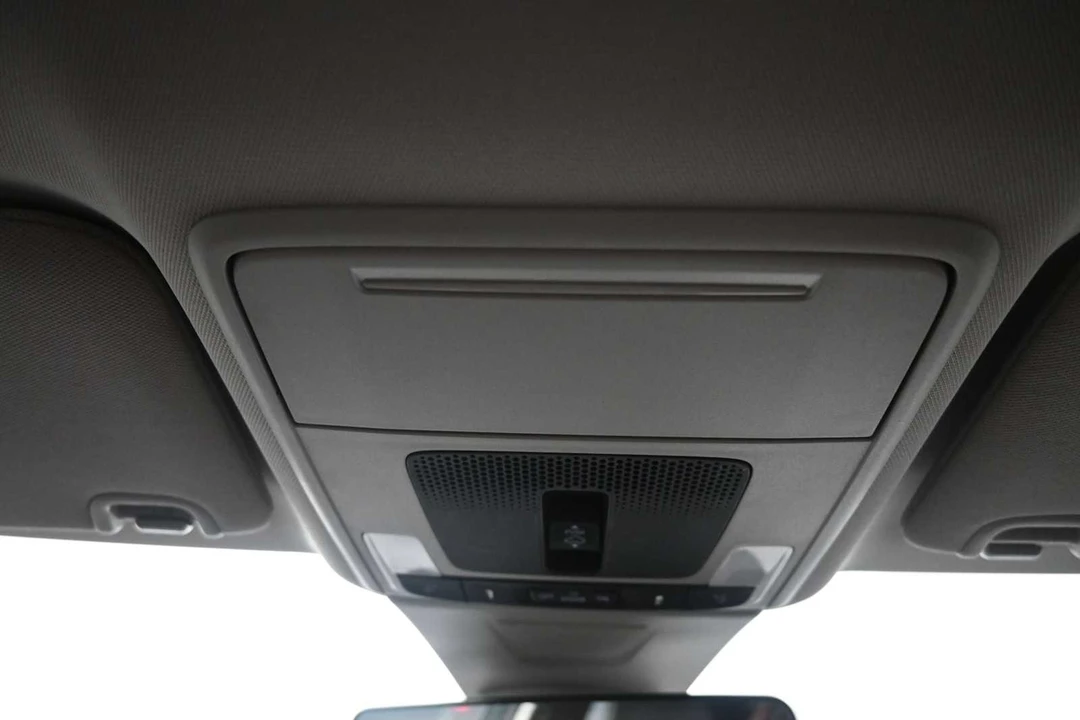 2024 Honda Civic 11th Gen - Image 17 of 31