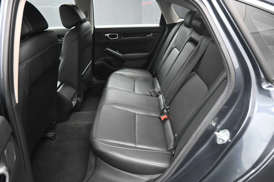 2024 Honda Civic 11th Gen - Image 21 of 31