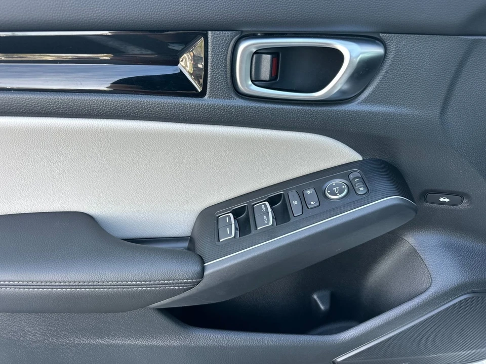 2024 Honda Civic 11th Gen - Image 11 of 21