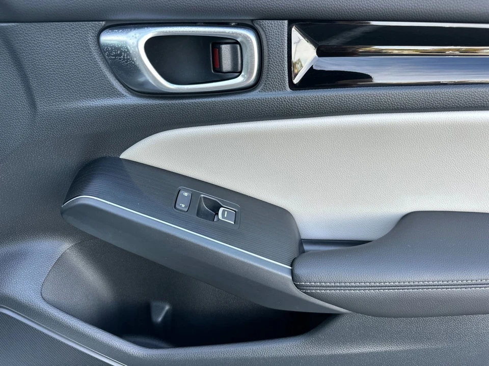 2024 Honda Civic 11th Gen - Image 17 of 21