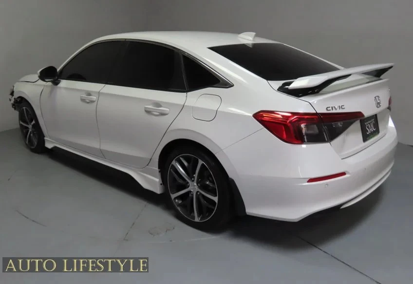 2024 Honda Civic 11th Gen - Image 8 of 31