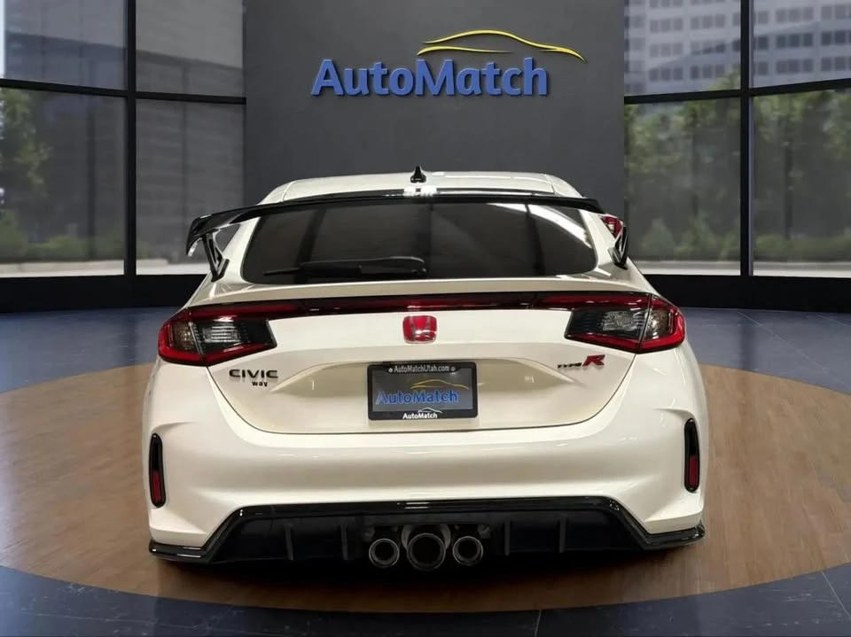 2024 Honda FL5 Civic Type R - Image 8 of 20