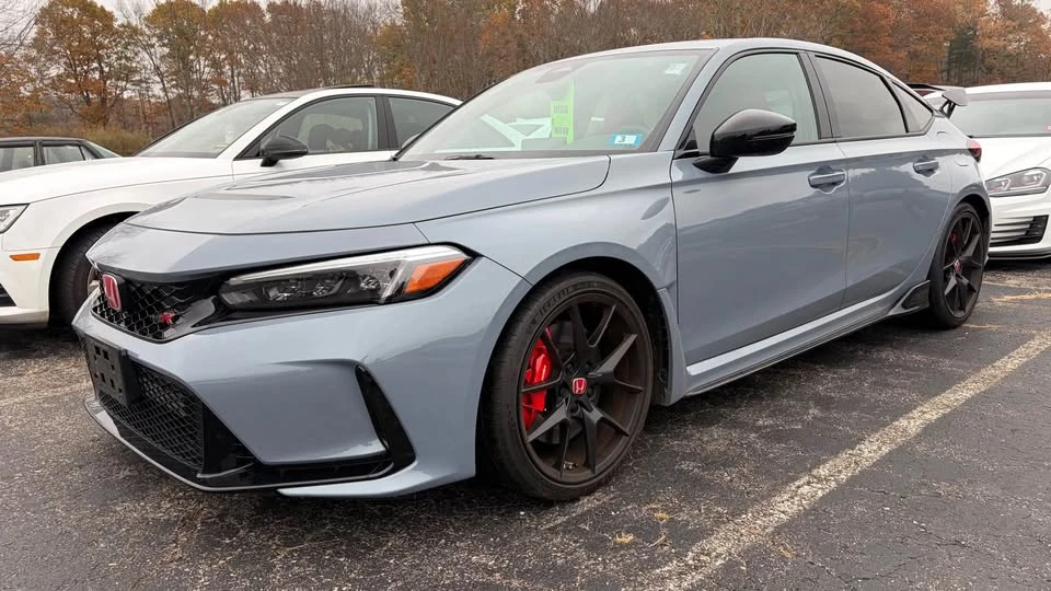 2024 Honda FL5 Civic Type R - Image 3 of 4