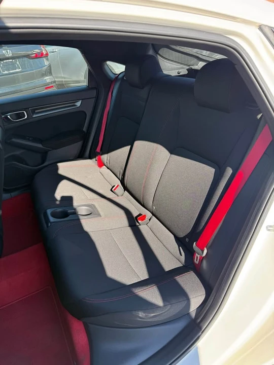 2024 Honda FL5 Civic Type R - Image 15 of 19