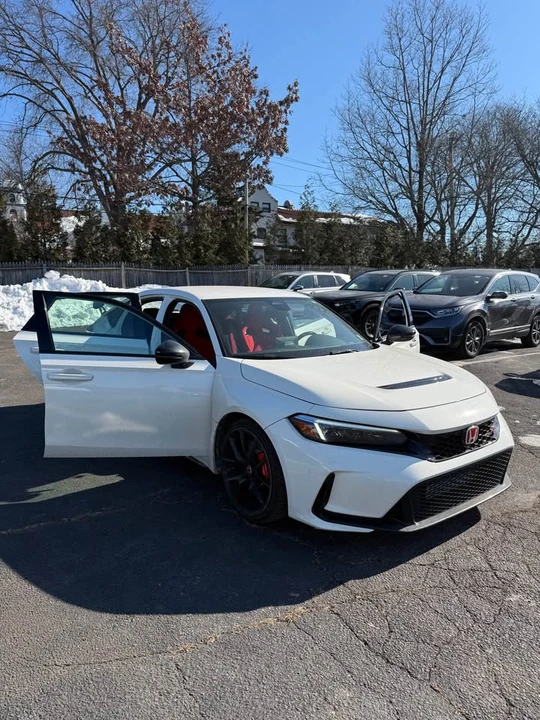2024 Honda FL5 Civic Type R - Image 8 of 19