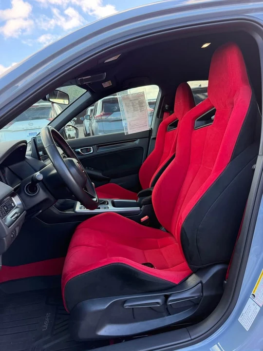 2024 Honda FL5 Civic Type R - Image 10 of 18