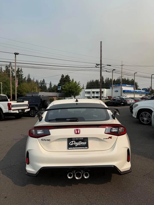 2024 Honda FL5 Civic Type R - Image 9 of 20