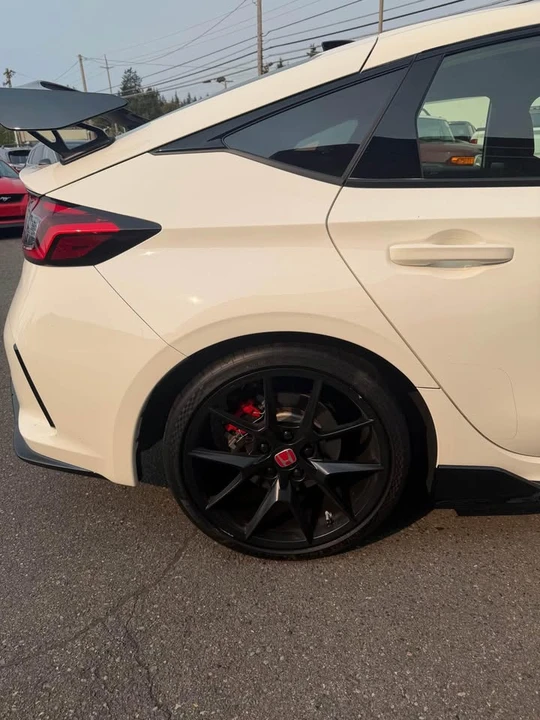 2024 Honda FL5 Civic Type R - Image 6 of 20