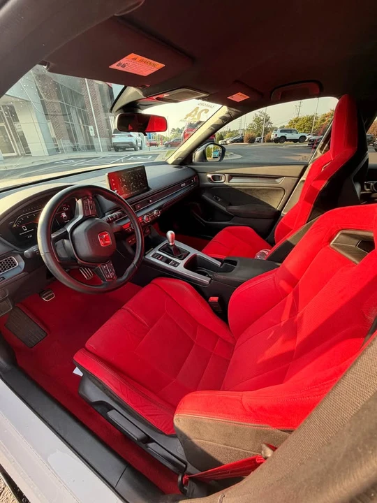 2024 Honda FL5 Civic Type R - Image 8 of 16