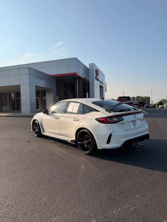 2024 Honda FL5 Civic Type R - Image 2 of 16