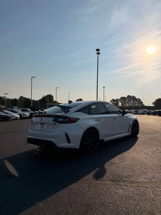 2024 Honda FL5 Civic Type R - Image 3 of 16