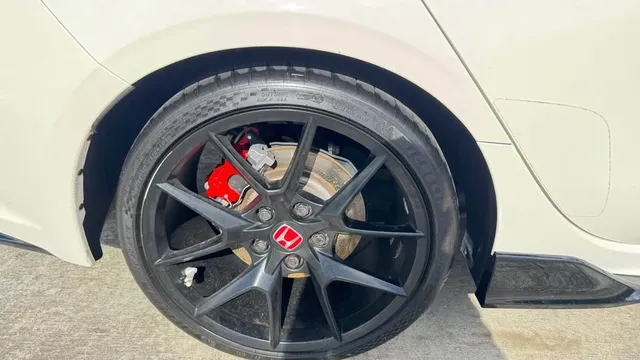 2024 Honda FL5 Civic Type R - Image 4 of 9
