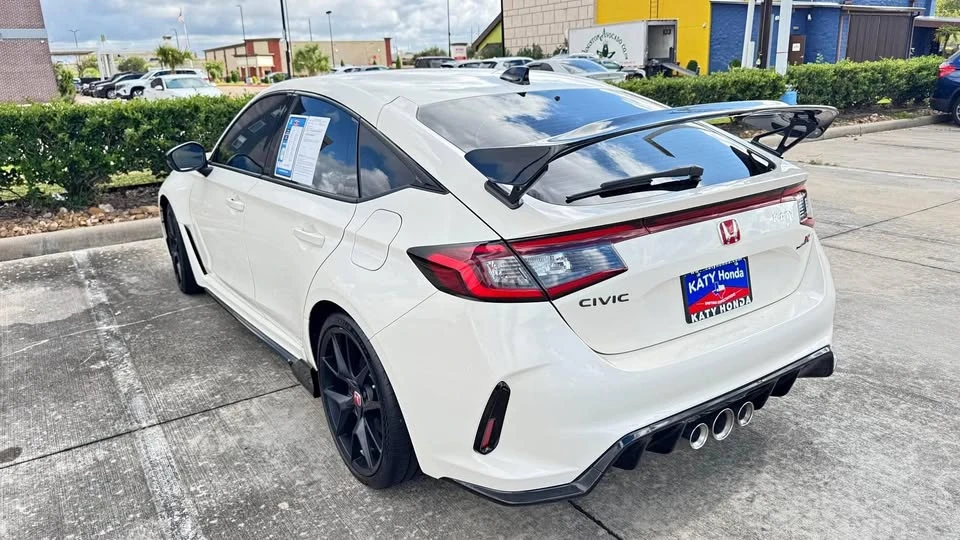 2024 Honda FL5 Civic Type R - Image 1 of 9