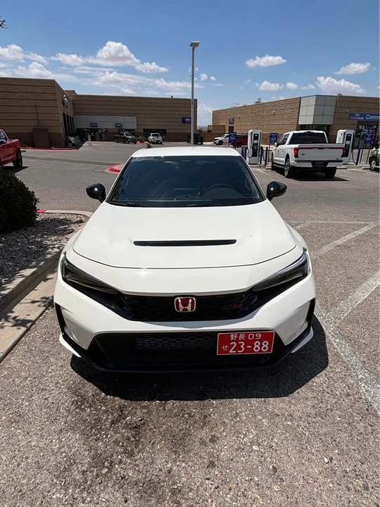 2024 Honda FL5 Civic Type R - Image 2 of 15