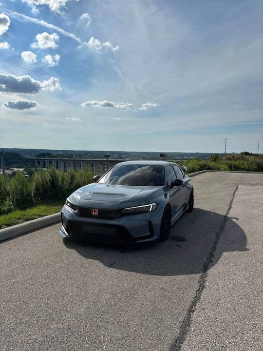 2024 Honda FL5 Civic Type R - Image 2 of 3