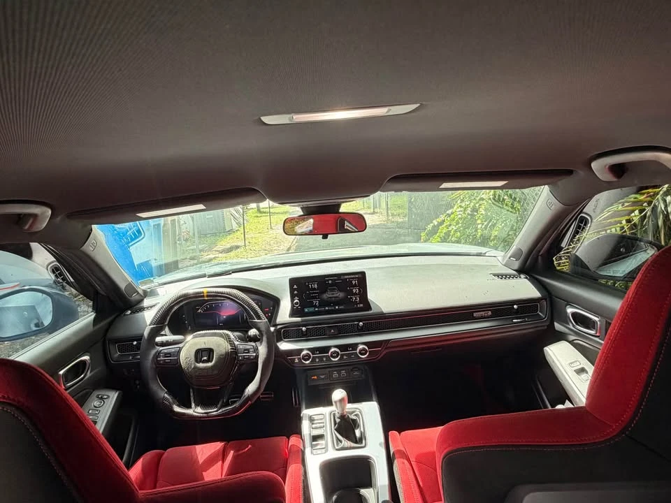 2024 Honda FL5 Civic Type R - Image 9 of 10