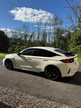 2024 Honda FL5 Civic Type R - Image 2 of 11