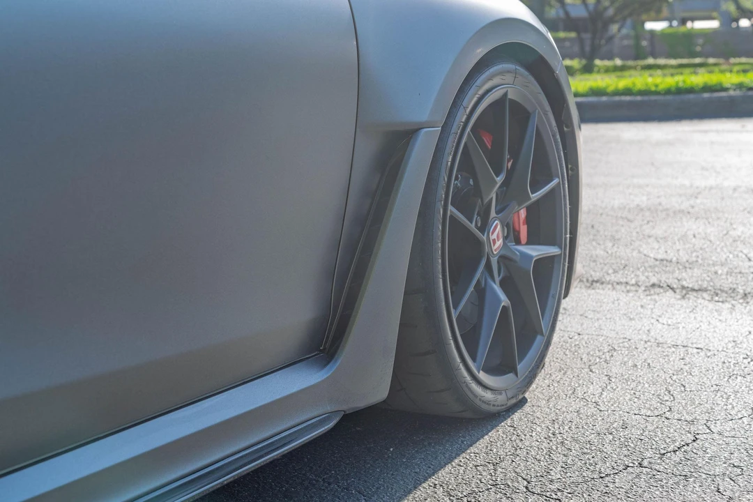 2024 Honda FL5 Civic Type R - Image 12 of 31