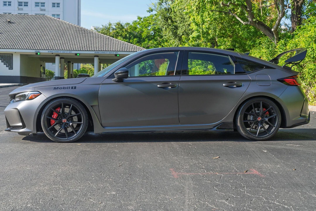 2024 Honda FL5 Civic Type R - Image 9 of 31