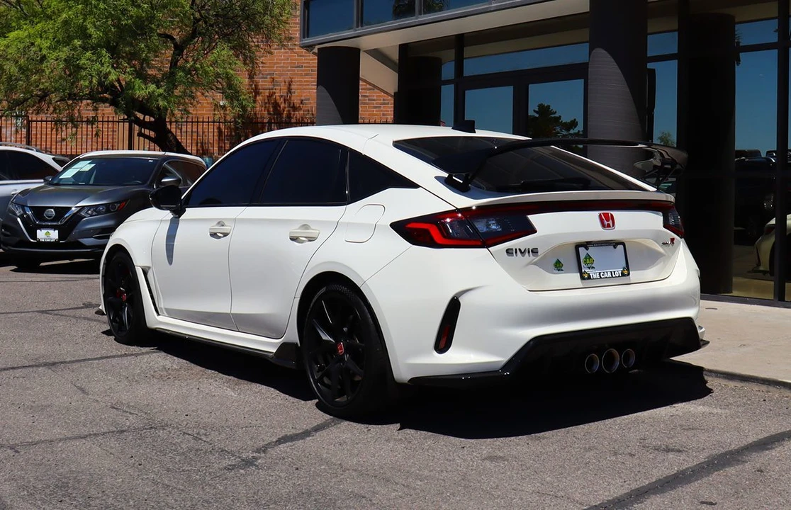2024 Honda FL5 Civic Type R - Image 11 of 31