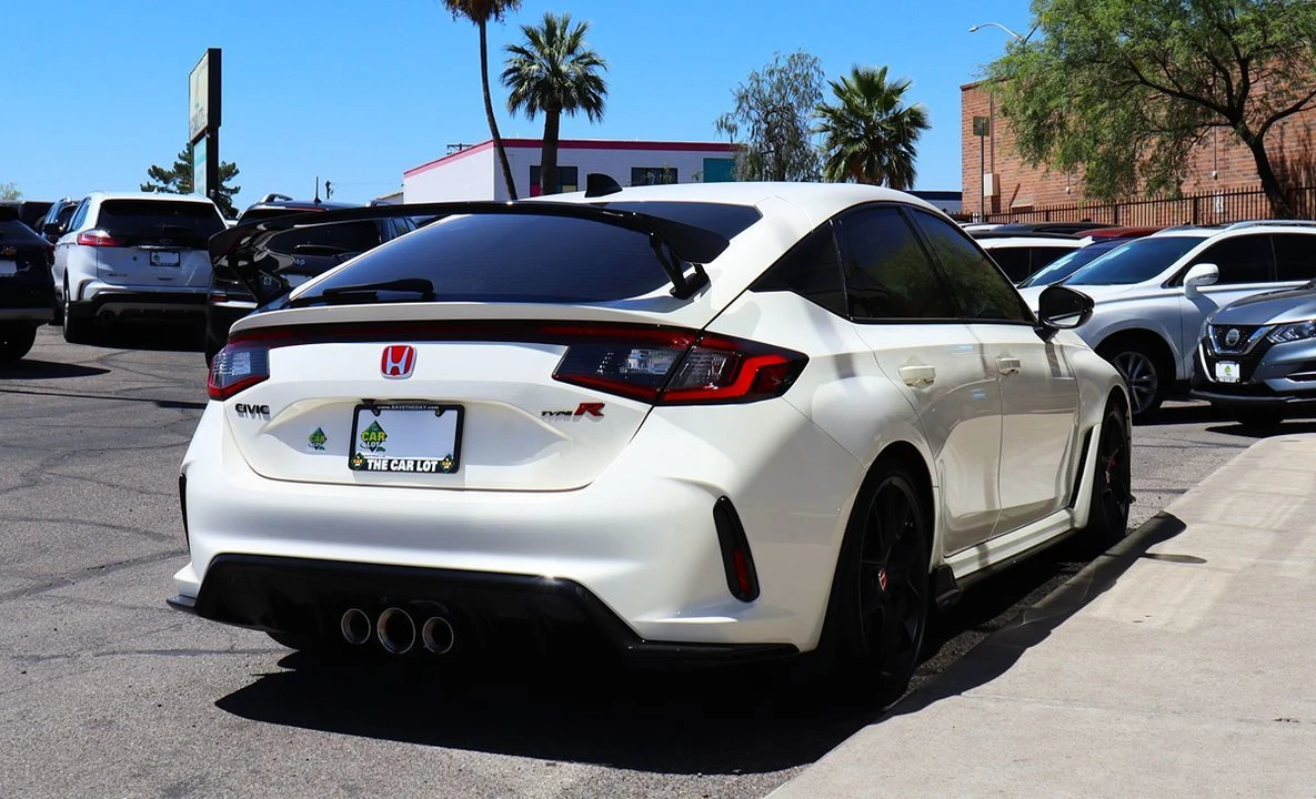 2024 Honda FL5 Civic Type R - Image 15 of 31