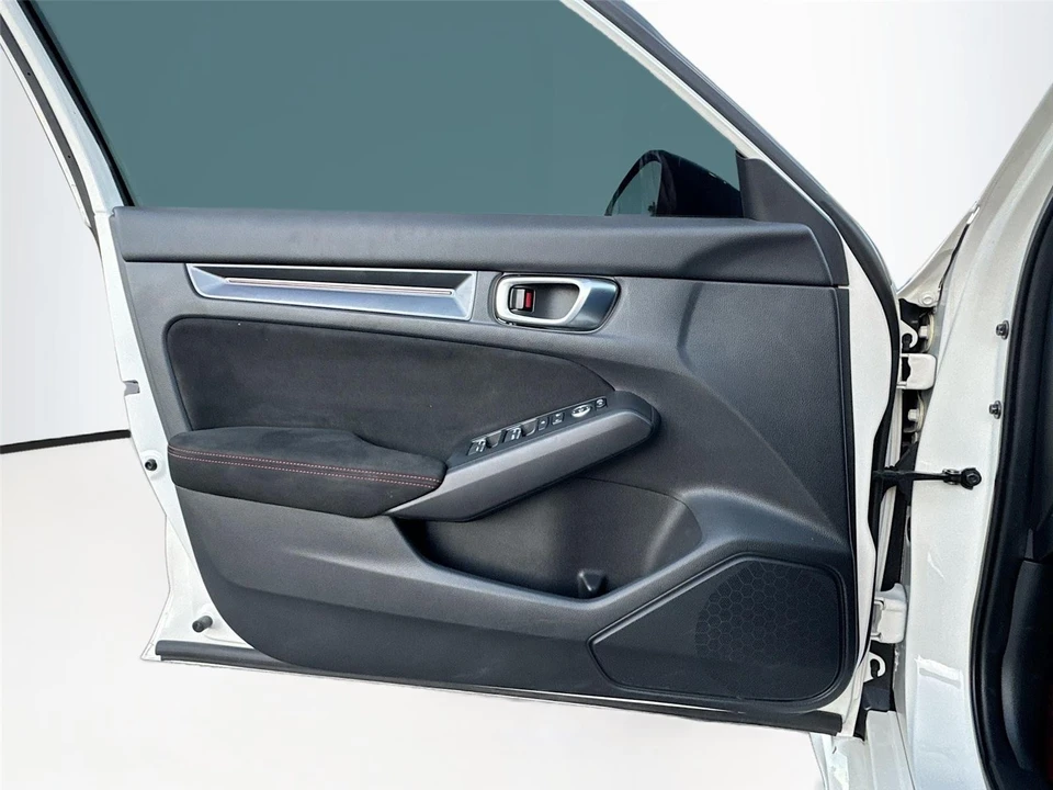 2024 Honda FL5 Civic Type R - Image 17 of 21