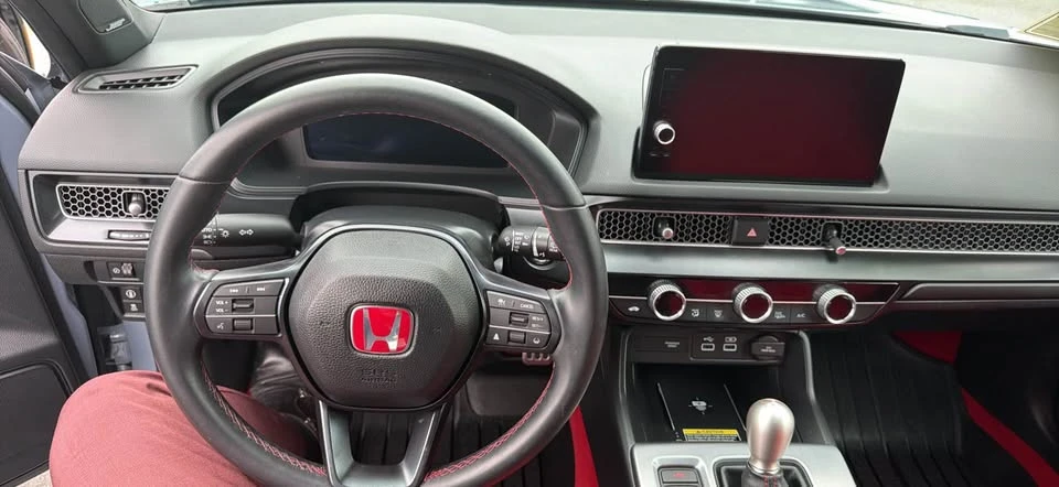 2024 Honda FL5 Civic Type R - Image 9 of 10