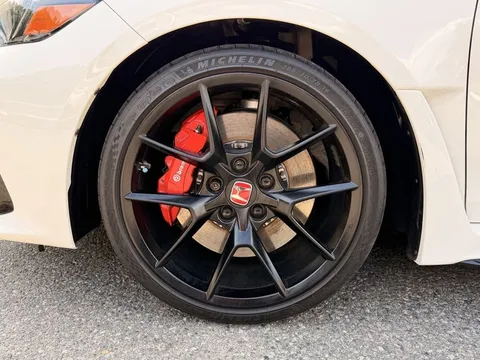 2024 Honda FL5 Civic Type R - Image 3 of 10