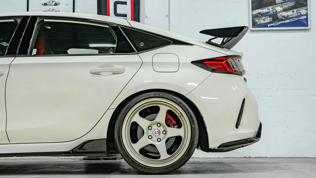 2024 Honda FL5 Civic Type R - Image 3 of 19