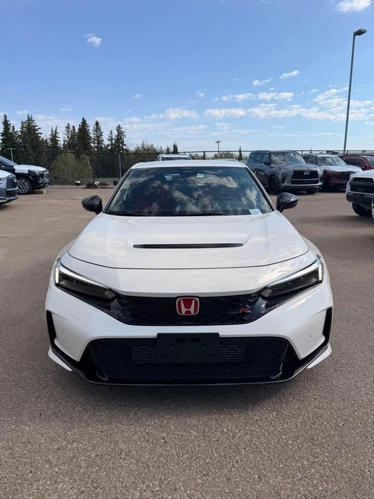 2024 Honda FL5 Civic Type R - Image 2 of 15